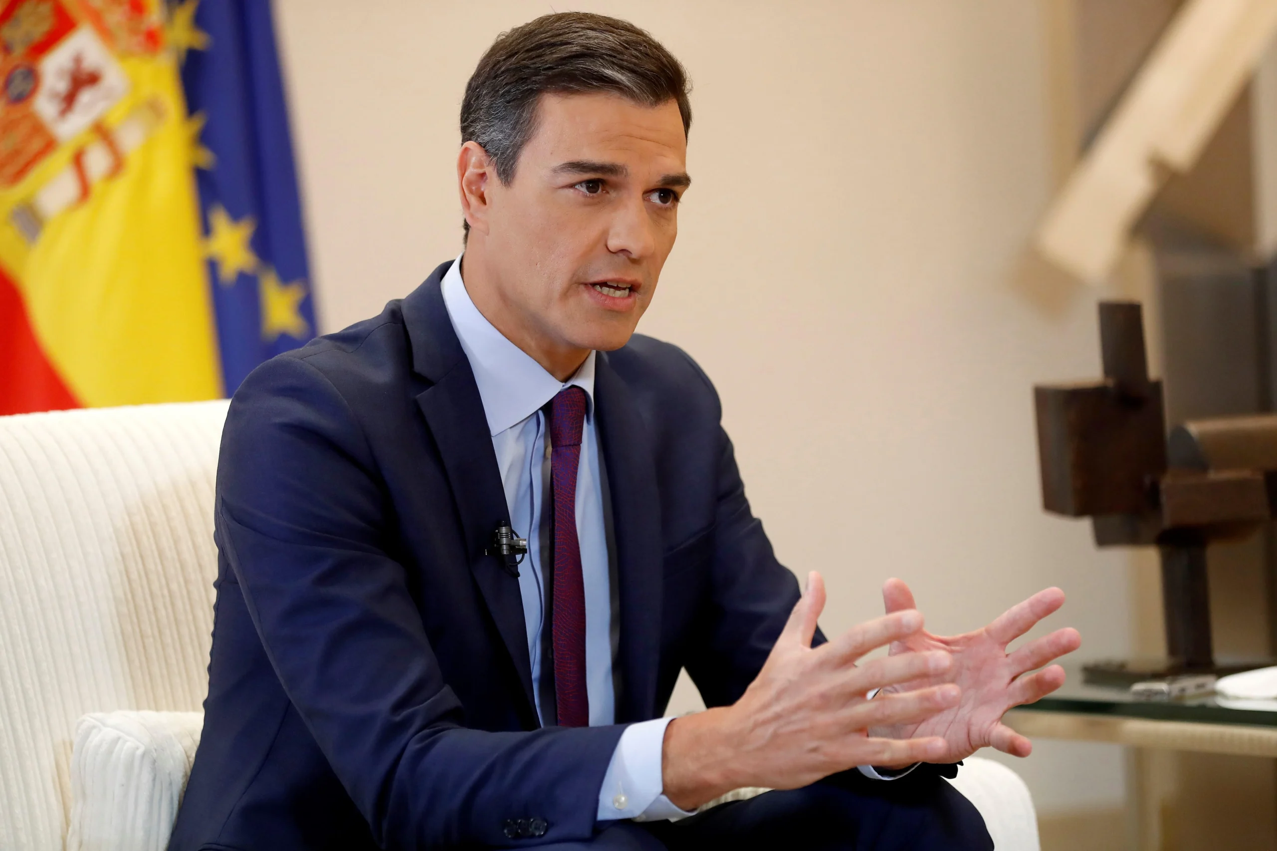 Sánchez y Calviño abordan la posibilidad de aumentar la labor del BEI en la agricultura y bioeconomía española