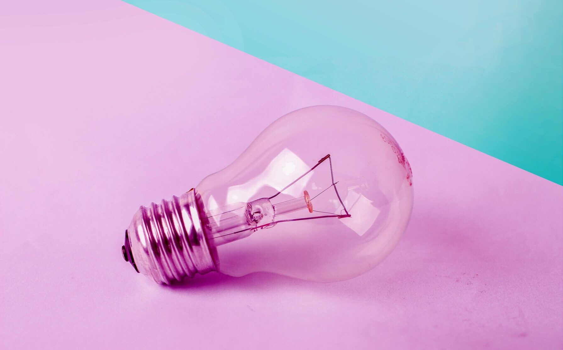 El precio de la luz se dispara con la primera ola de calor y supera este jueves la cota de los 100 euros/MWh