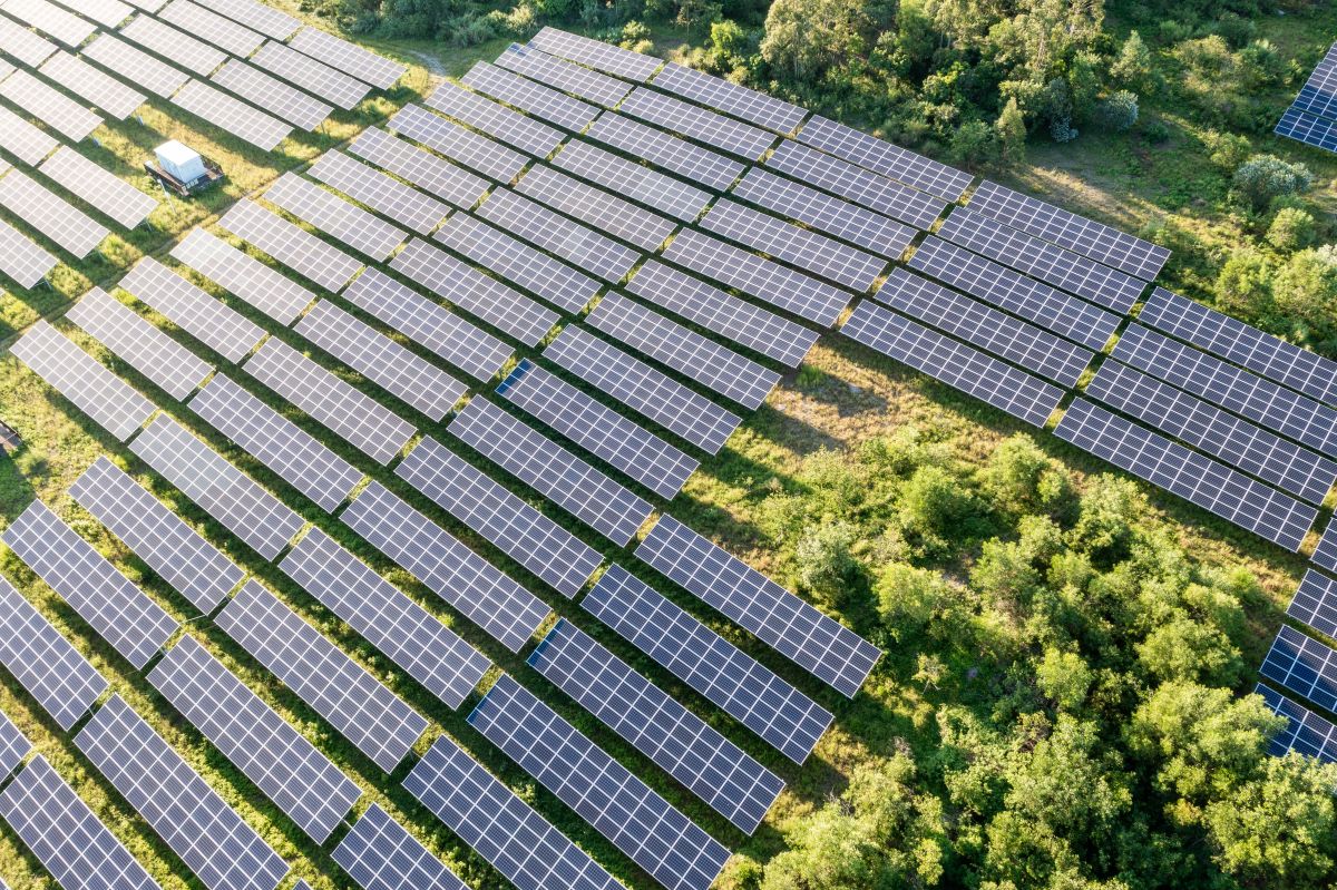 UNEF lanza el concurso Photovoltaica para dar a conocer la integración ambiental de la energía solar.
