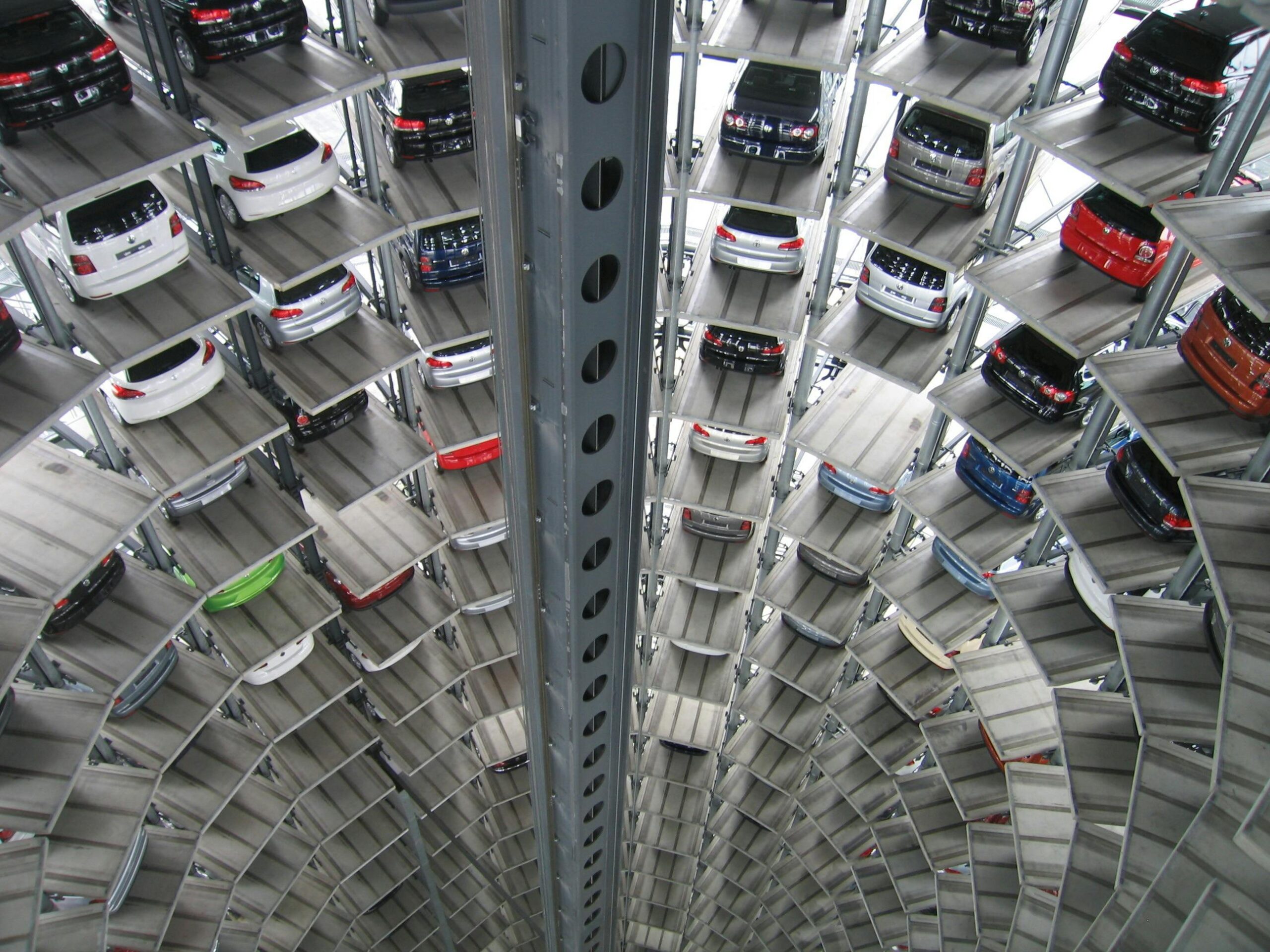 La UE tratará con Pekín los aranceles a los coches eléctricos en medio de apuros del sector