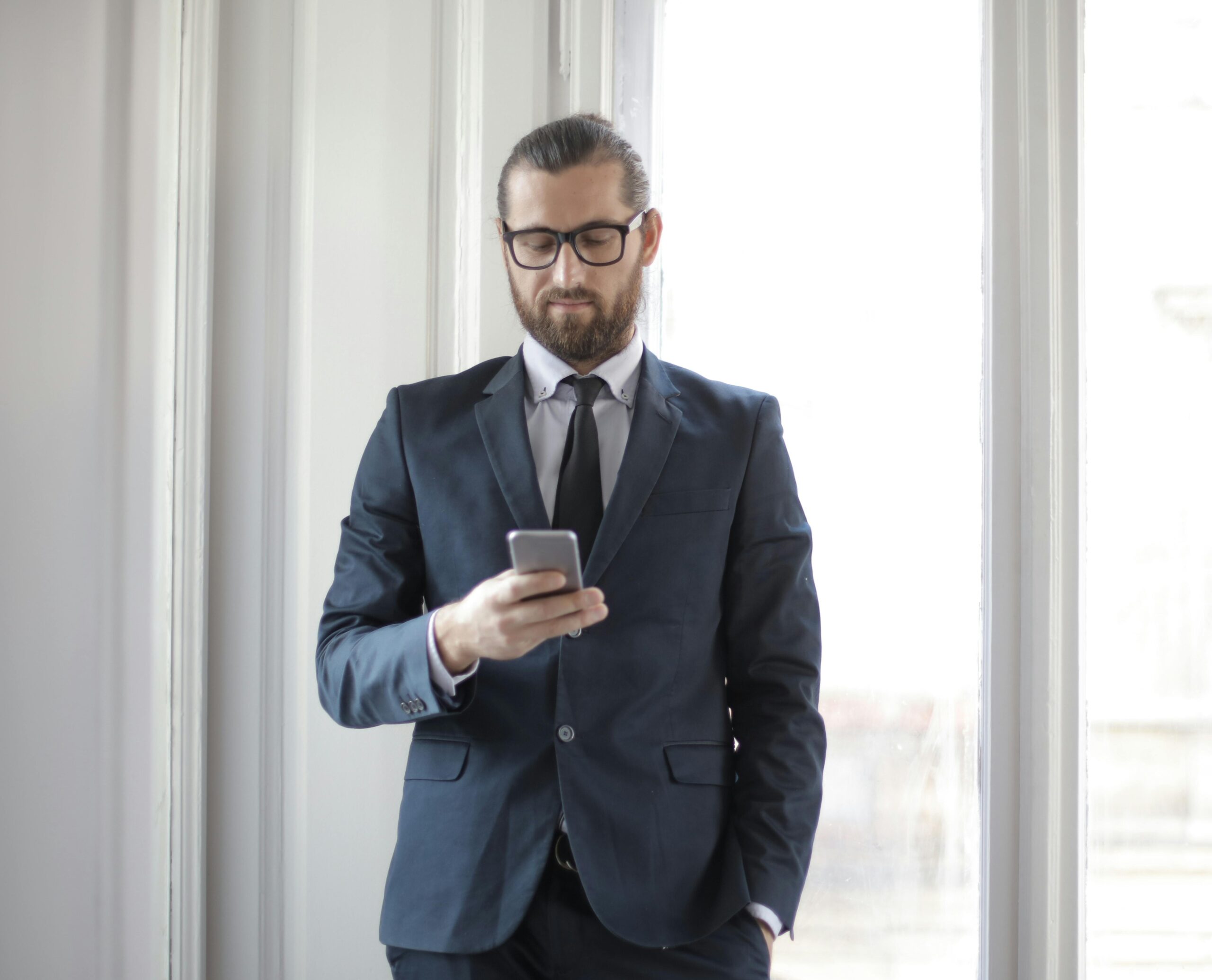 Más de la mitad de las empresas españolas cree que la IA impulsará el empleo neto.