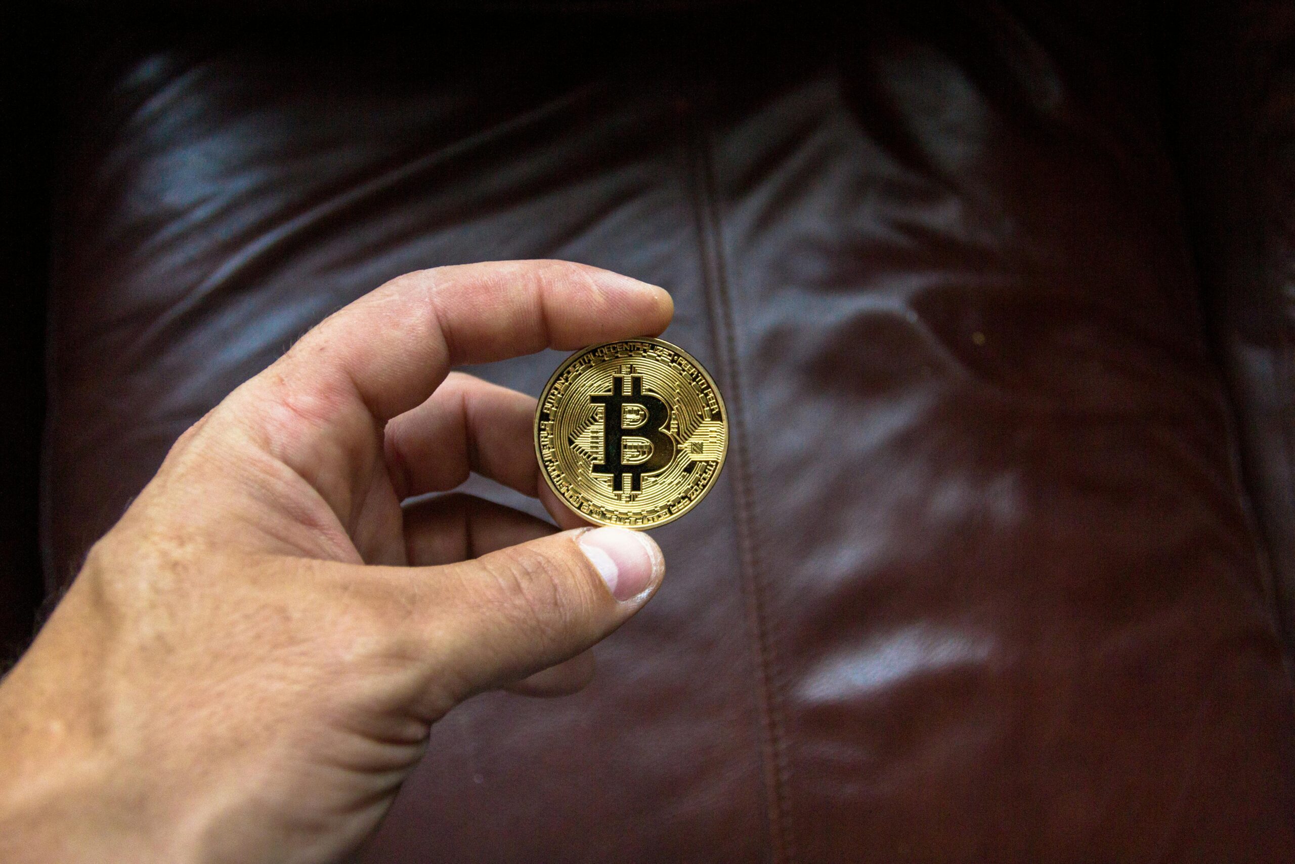 Los estafadores del ‘pig butchering’ aúnan ofertas de empleo falsas con plataformas de criptomonedas en un nuevo fraude