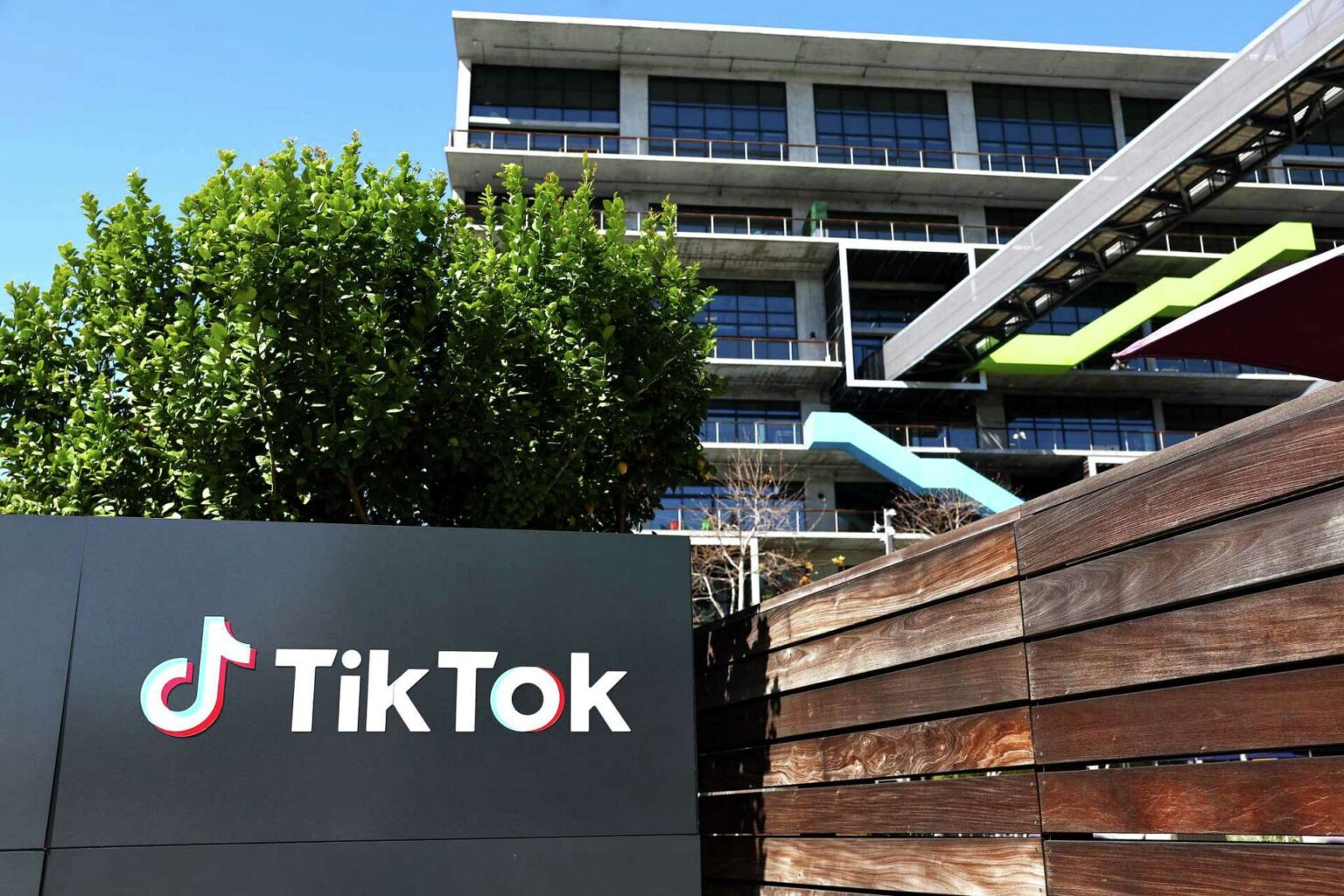 TikTok y Two Drifters Distillery se alían con Climeworks para eliminar más de 6,000 toneladas de CO₂