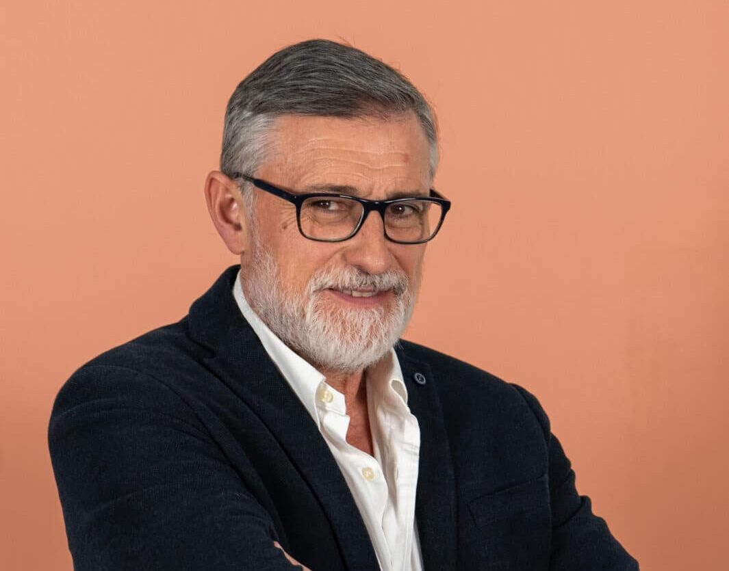 Artículo de Rafael Hernández «Defendamos nuestra Identidad Digital»