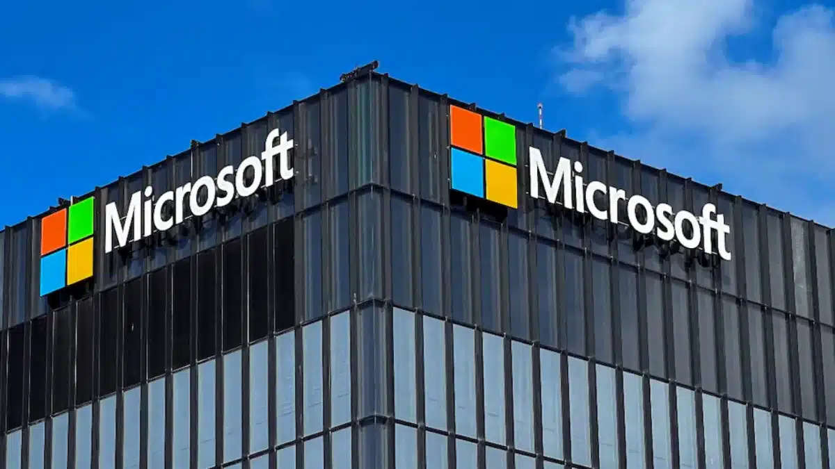 Microsoft firma el acuerdo de eliminación permanente de carbono más grande del mundo con AtmosClear de Fidelis