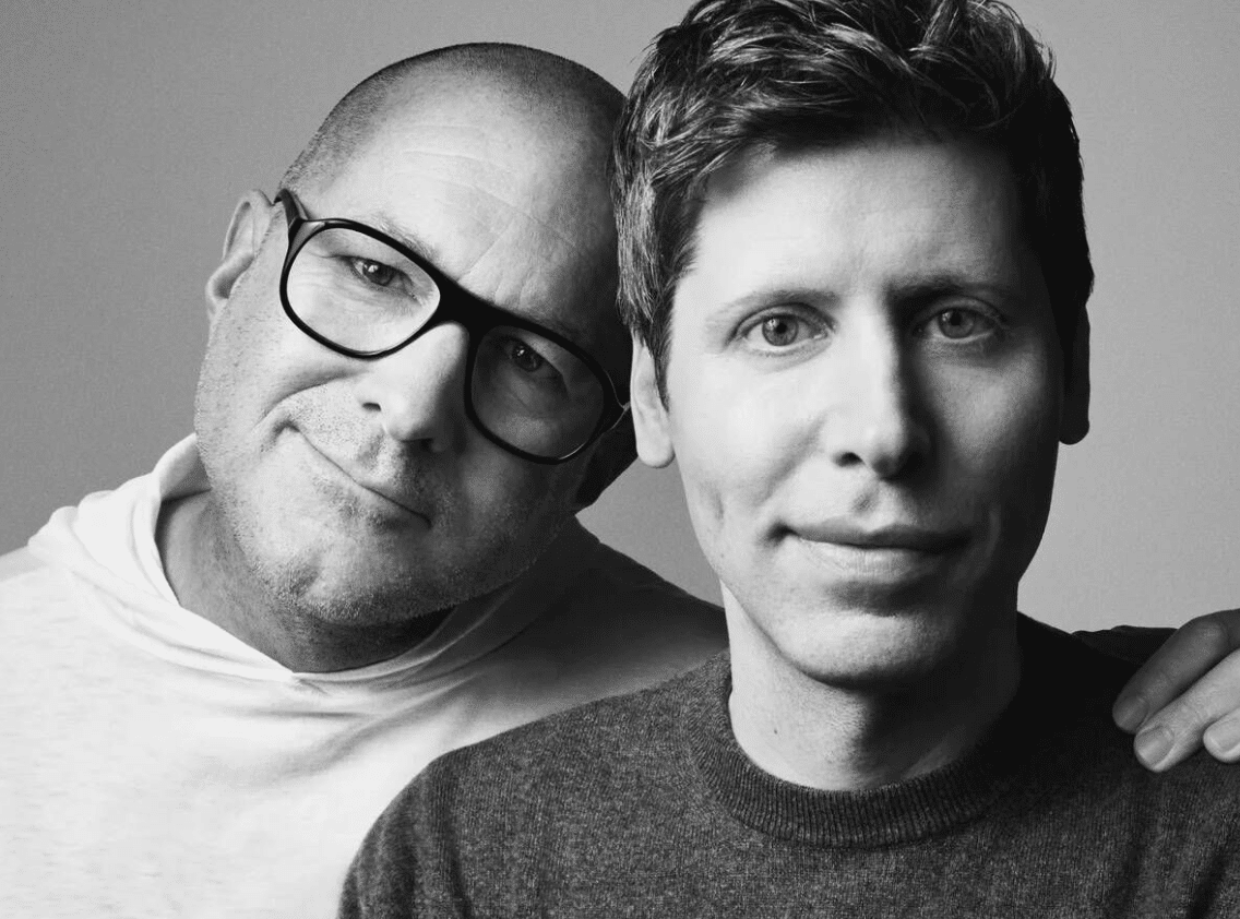 OpenAI adquiere la compañía de Jony Ive, diseñador del iPhone, por 6.500 millones de dólares