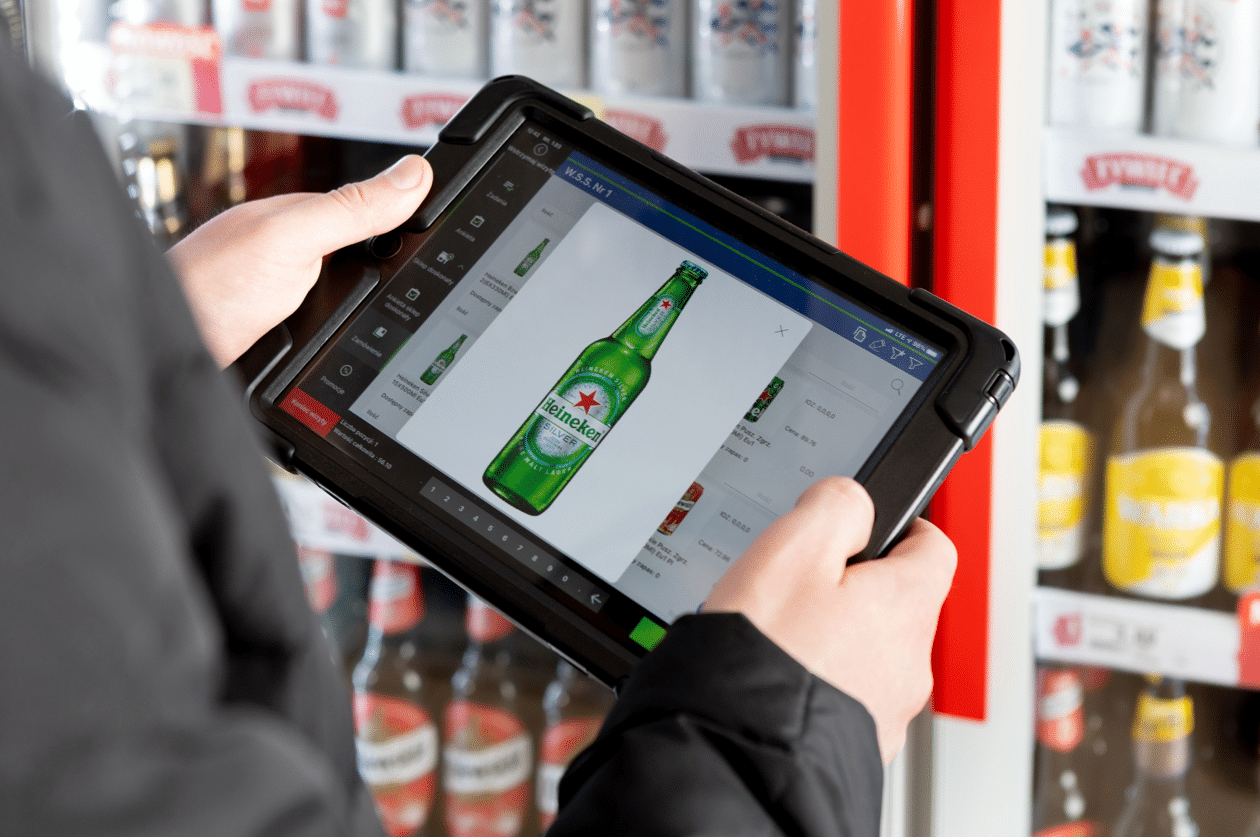 Heineken revoluciona su acceso a datos con ‘Hoppy’, su nuevo chatbot con inteligencia artificial