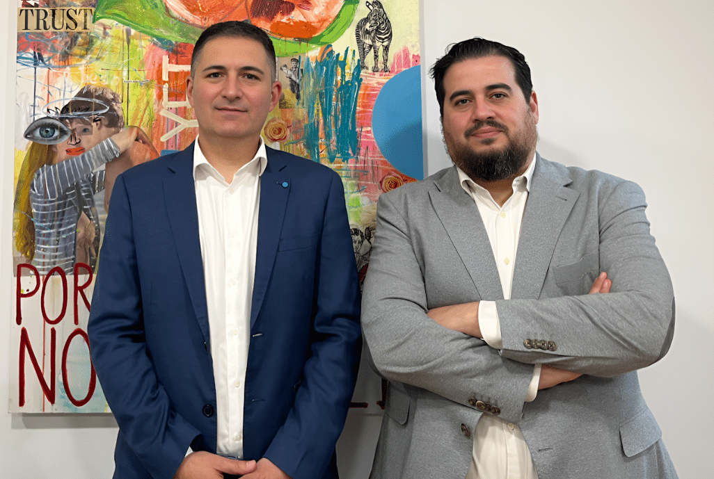 Entrevista a Miguel Ángel Rodríguez: «Resiliencia es caerse siete veces y levantarse ocho»