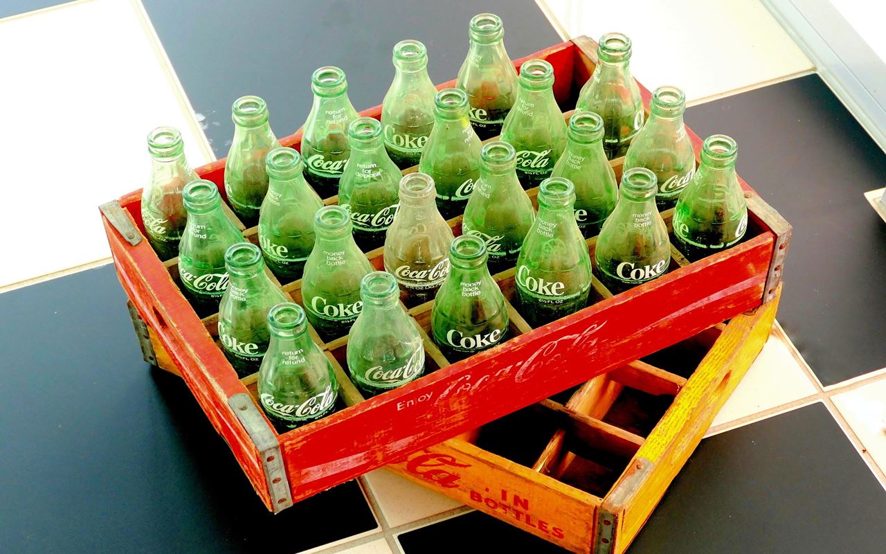 Coca-Cola apuesta por palés hechos con cáscaras de café para combatir la crisis climática