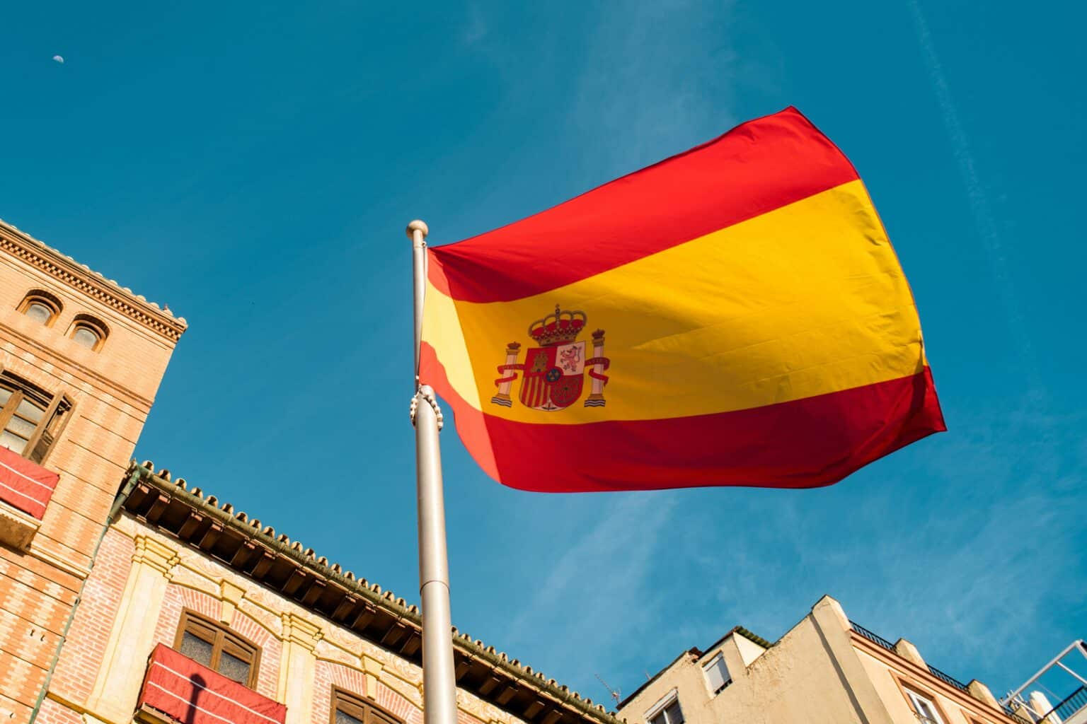 España endurece su estrategia climática: las empresas deberán reportar emisiones desde 2026