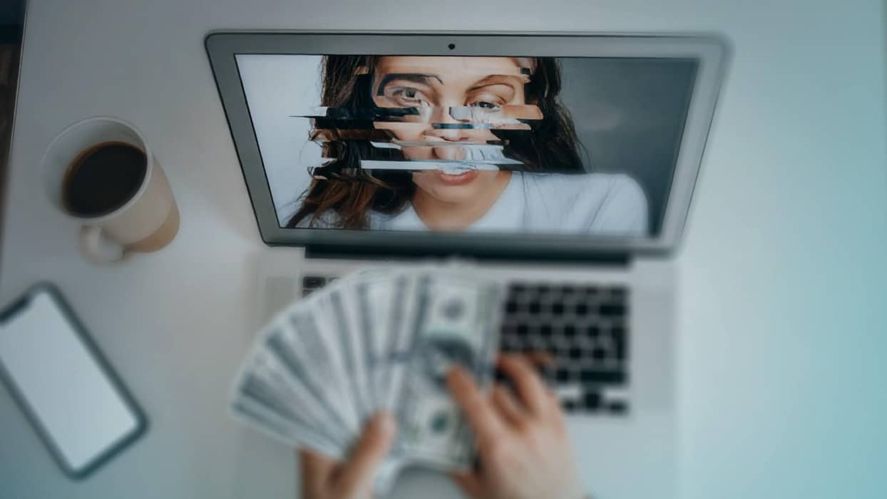 Las estafas de inversión impulsadas por IA se disparan en redes sociales