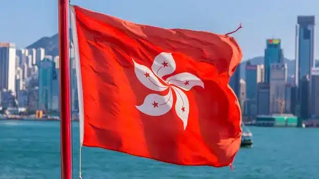 Hong Kong marca un hito global con la mayor emisión de bonos verdes digitales