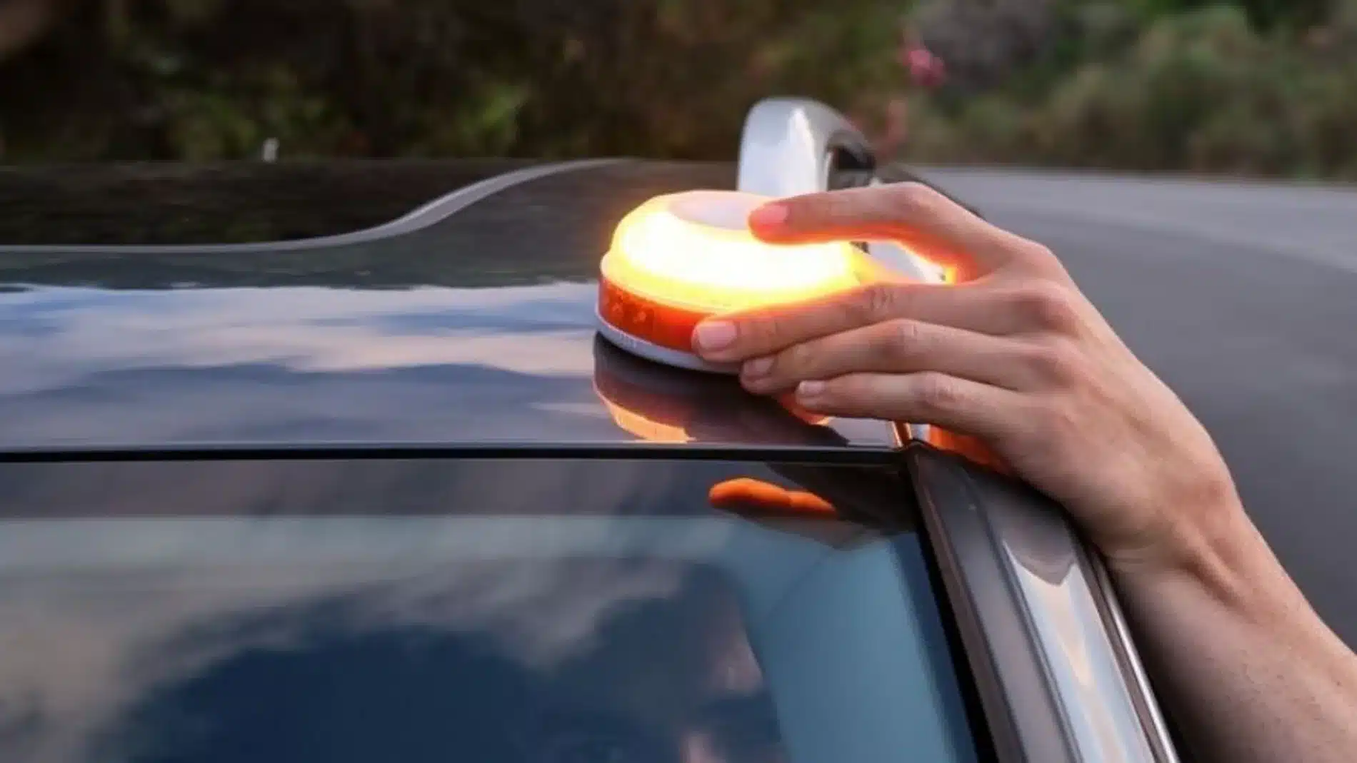 Alerta en carretera: las nuevas balizas V-16 están siendo usadas para estafar