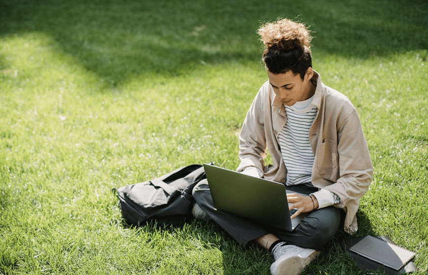 El auge de la universidad online suma un nuevo actor en España