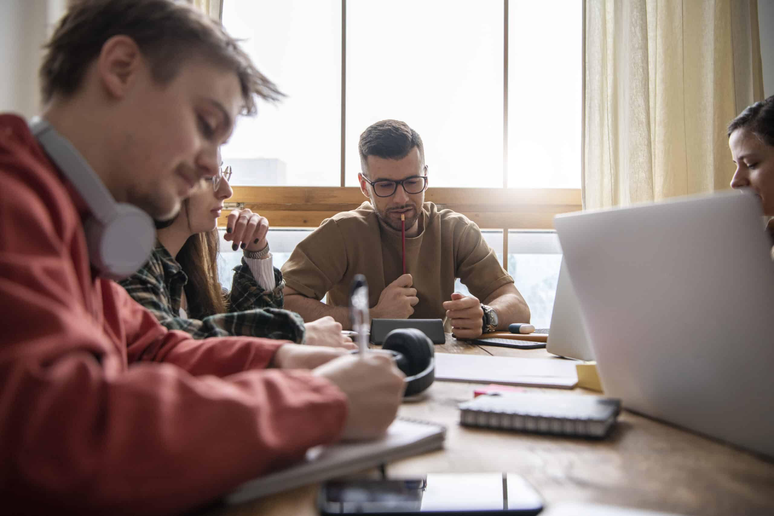 La generación Z redefine el compromiso laboral: más flexibilidad y mayor conciencia sobre la salud mental