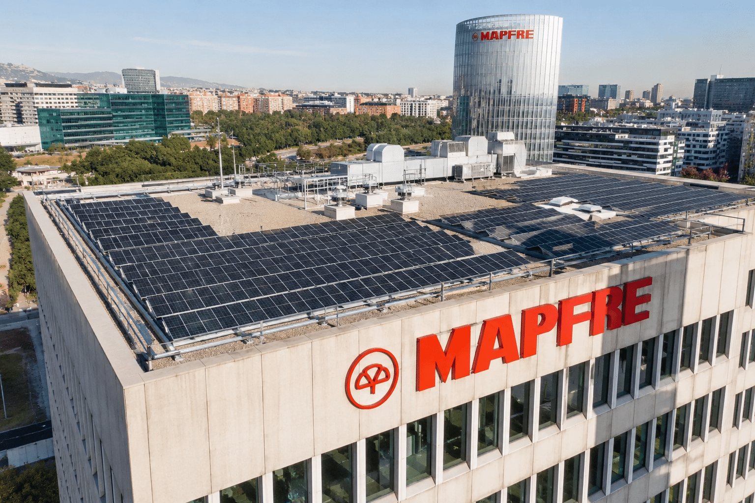Mapfre supera los 9.000 paneles solares y reduce un 18% su consumo eléctrico
