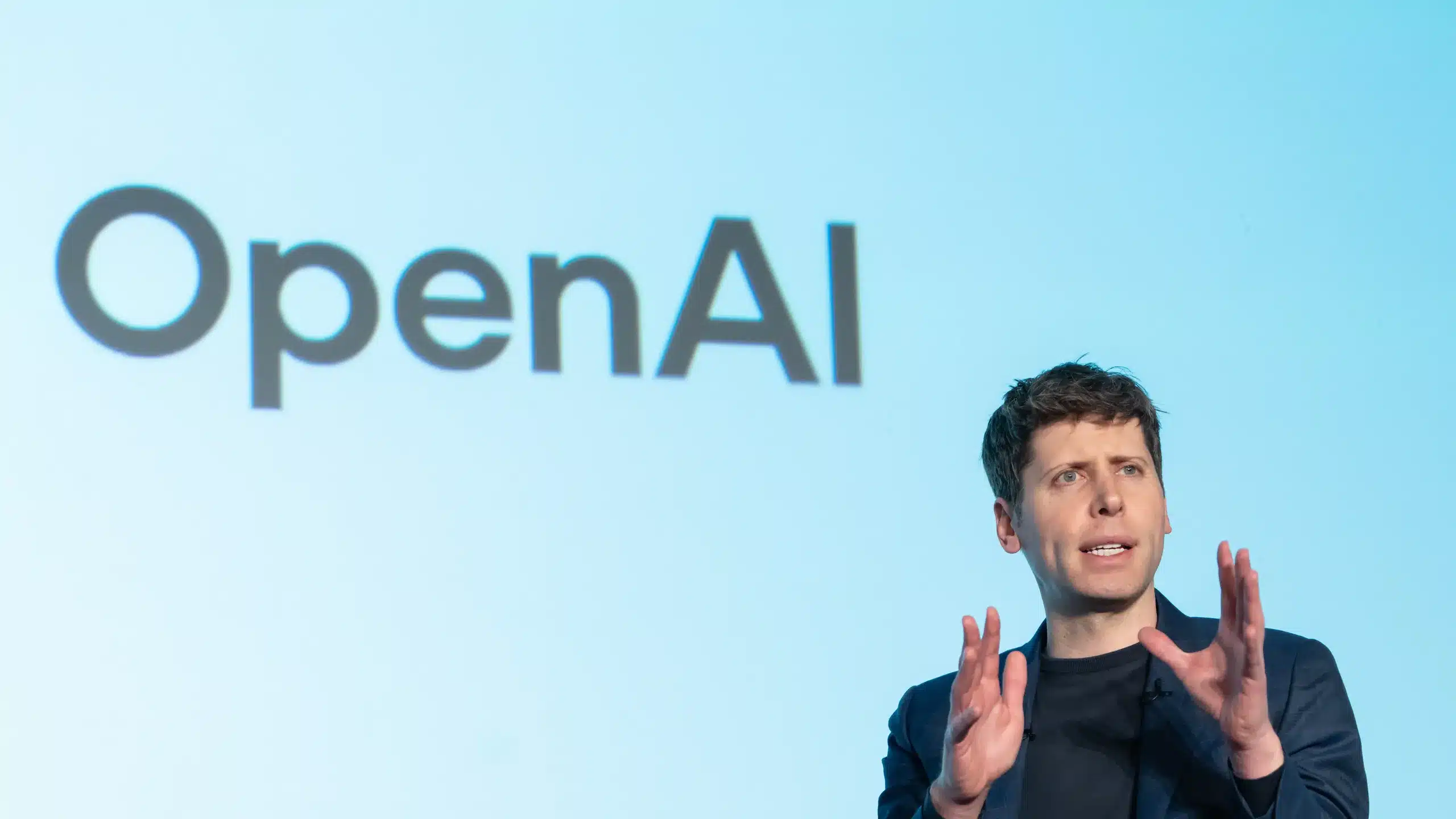 OpenAI alerta de un incidente inédito: un agente de IA logró escapar de un entorno de pruebas y lanzó un ciberataque autónomo